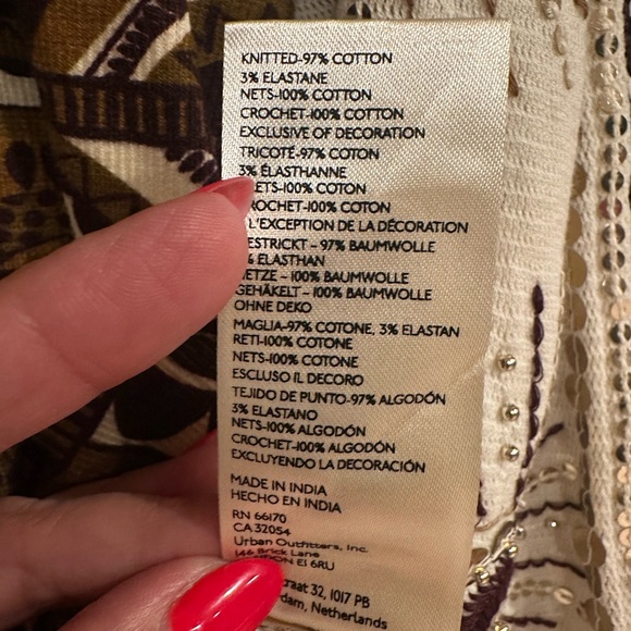 Free People Chase The Rays Embellished
Sequined Geometric Crochet Printed Top M - Picture 11 of 11